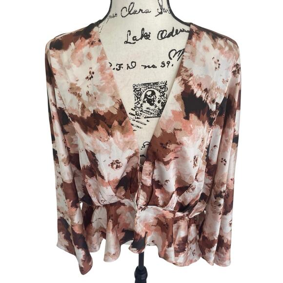 NY & Co. BLOUSE BATWING SLEEVES BROWN CREAM SZ XXL V NECK RUFFLE AESTHETIC CORE - Picture 9 of 16